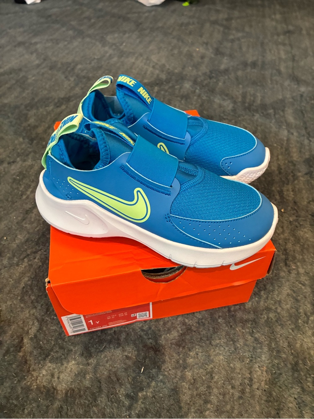 Nike Flex Runner - New